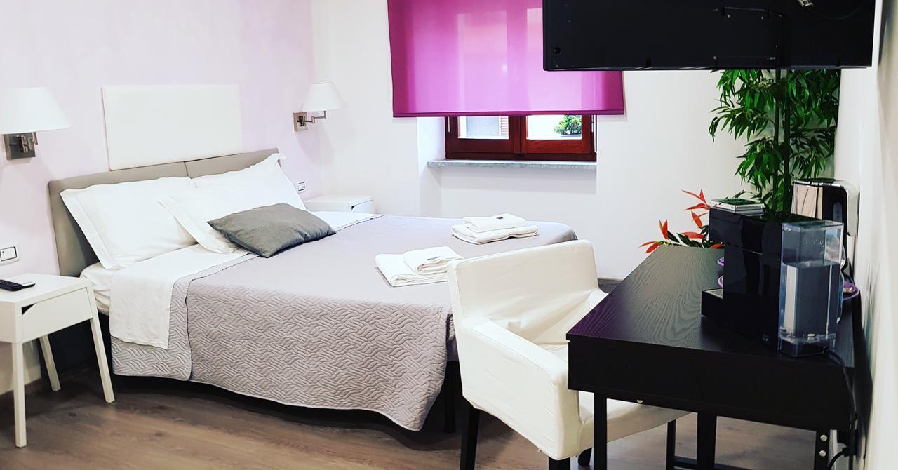 Deluxe Double or Twin Room with City View